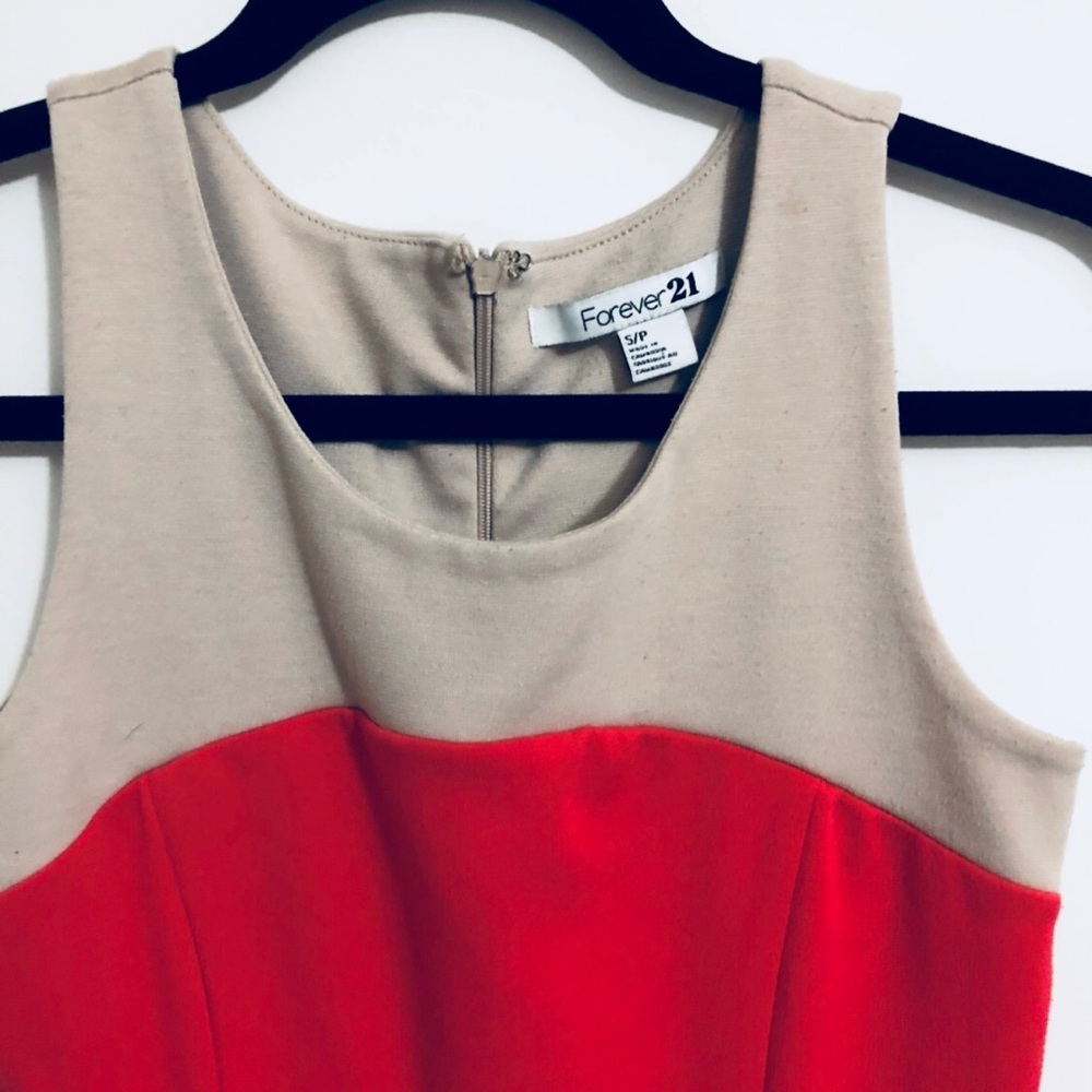 VDAY❣️F21// color block body con dress - Picture 2 of 3